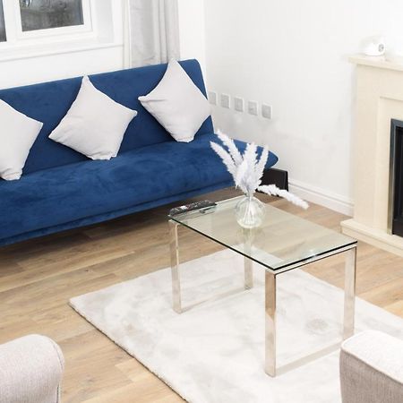 Modern 3 Bed House Apartment วุลฟ์เวอร์แฮมป์ตัน ภายนอก รูปภาพ