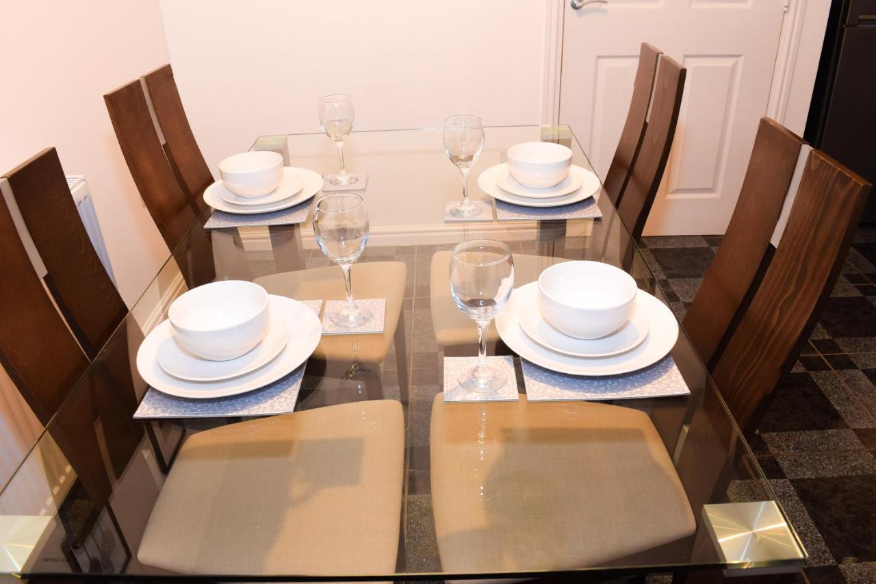 Modern 3 Bed House Apartment วุลฟ์เวอร์แฮมป์ตัน ภายนอก รูปภาพ